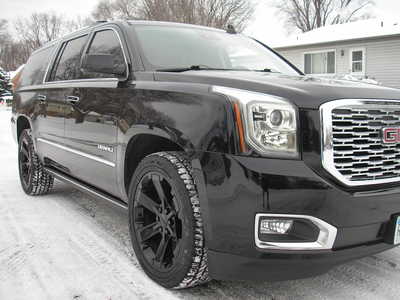 2020 GMC Yukon XL, $33999. Photo 8