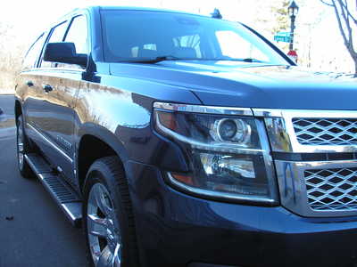 2017 Chevrolet Suburban, $16500. Photo 3