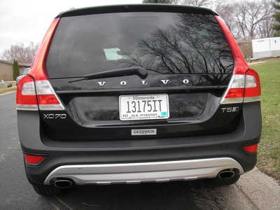 2016 Volvo XC70, $11500. Photo 6