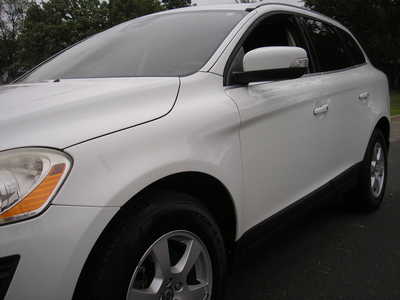 2012 Volvo XC60, $9999. Photo 1