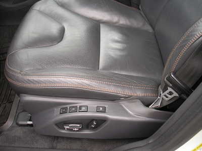 2012 Volvo XC60, $9999. Photo 10