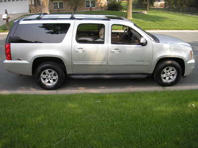 2010 GMC Yukon XL, $5999. Photo 8