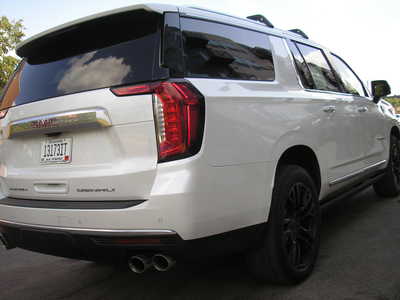 2021 GMC Yukon XL, $44999. Photo 7