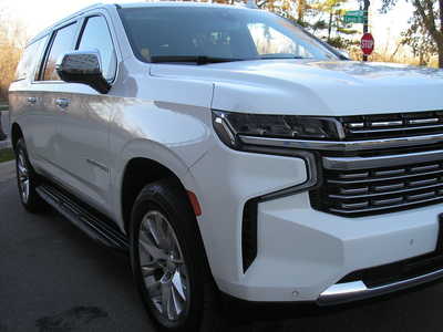 2021 Chevrolet Suburban, $31999. Photo 3