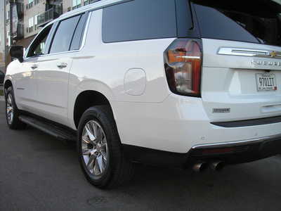 2021 Chevrolet Suburban, $31999. Photo 5
