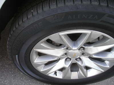 2021 Chevrolet Suburban, $31999. Photo 9