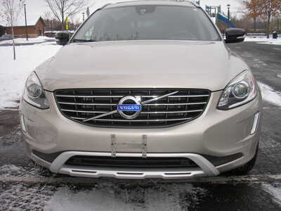 2017 Volvo XC60, $15999. Photo 2