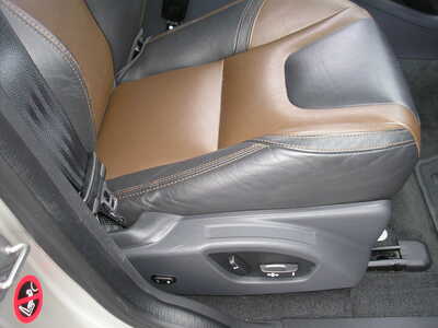 2017 Volvo XC60, $15999. Photo 12