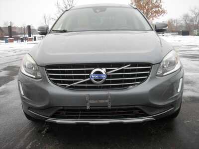 2016 Volvo XC60, $13500. Photo 2