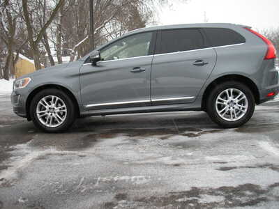 2016 Volvo XC60, $13500. Photo 4