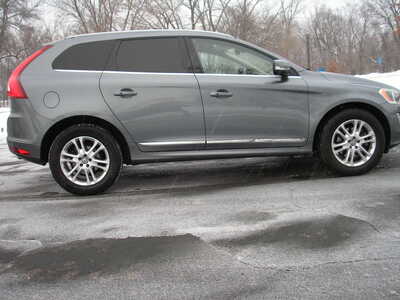 2016 Volvo XC60, $13500. Photo 8