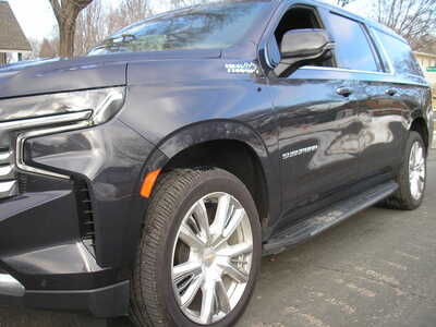 2023 Chevrolet Suburban, $44999. Photo 1