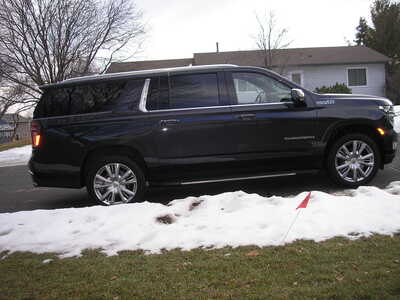 2023 Chevrolet Suburban, $44999. Photo 8
