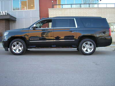 2019 Chevrolet Suburban, $16999. Photo 3