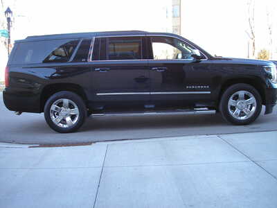 2019 Chevrolet Suburban, $16999. Photo 7