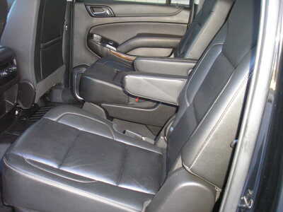 2019 Chevrolet Suburban, $16999. Photo 11