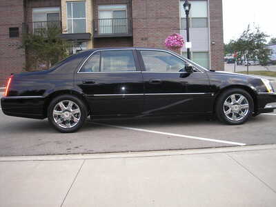 2007 Cadillac DTS, $9500. Photo 8
