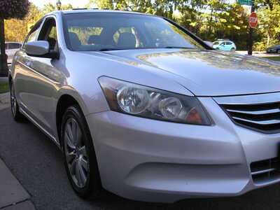 2012 Honda Accord, $5500. Photo 3