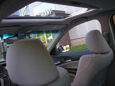 2012 Honda Accord, $5500. Photo 10