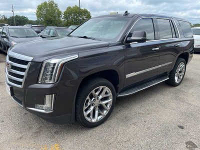 2016 Cadillac Escalade, $18999. Photo 4