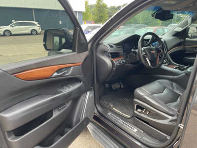 2016 Cadillac Escalade, $18999. Photo 8