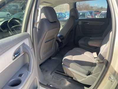 2017 Chevrolet Traverse, $10999. Photo 10