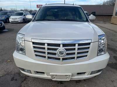2010 Cadillac Escalade EXT, $7999. Photo 3