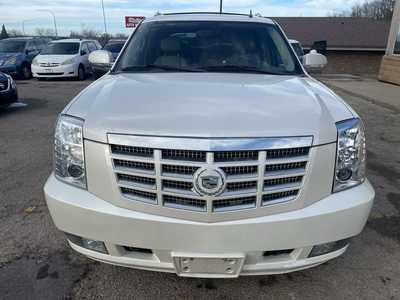 2010 Cadillac Escalade EXT, $9999. Photo 3