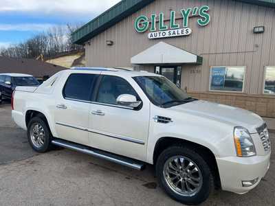 2010 Cadillac Escalade EXT, $9999. Photo 1