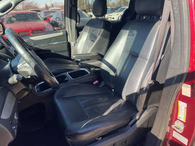 2017 Dodge Caravan, Grand, $6999. Photo 10
