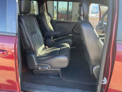 2017 Dodge Caravan, Grand, $6999. Photo 12