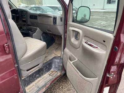 1999 Chevrolet Van,Passenger, $1999. Photo 10
