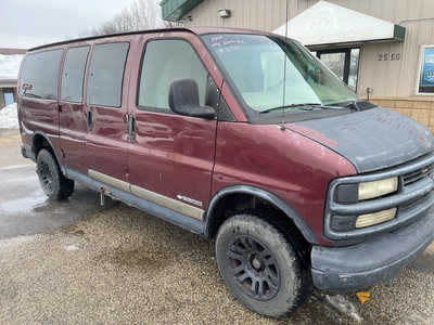1999 Chevrolet Van,Passenger, $1999. Photo 2