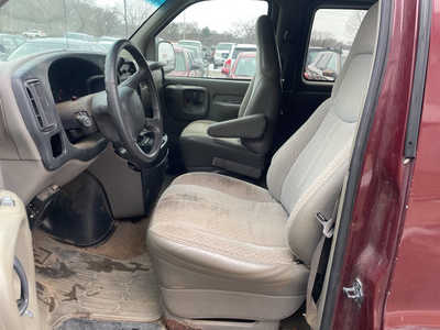 1999 Chevrolet Van,Passenger, $1999. Photo 9