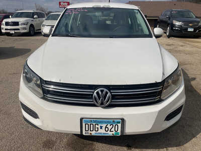 2012 Volkswagen Tiguan, $3999. Photo 3