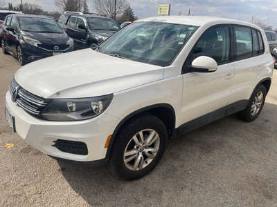 2012 Volkswagen Tiguan, $3999. Photo 4