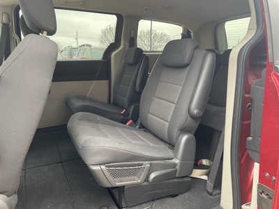 2008 Dodge Caravan, Grand, $499. Photo 11