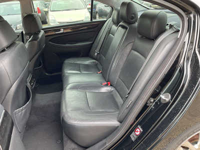 2014 Hyundai Genesis, $4999. Photo 11
