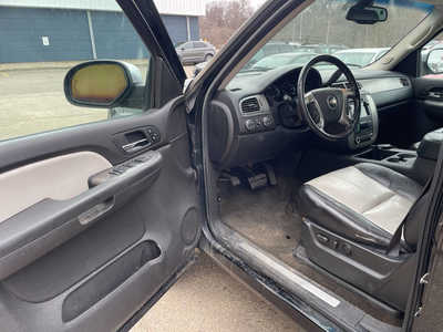 2007 Chevrolet Suburban, $2999. Photo 8