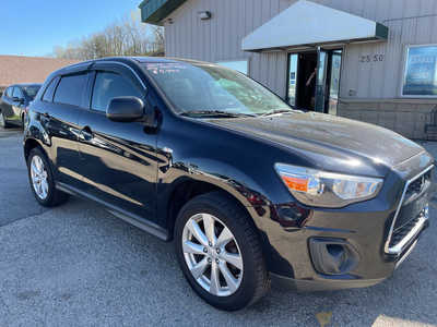 2015 Mitsubishi Outlander, $5999. Photo 2