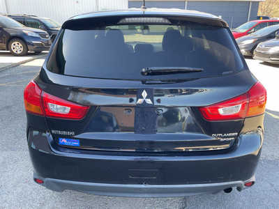 2015 Mitsubishi Outlander, $5999. Photo 6