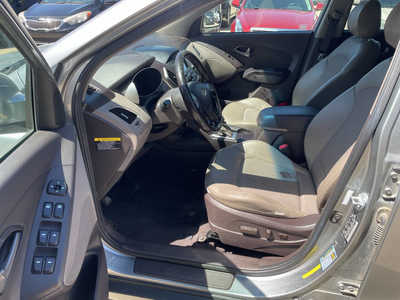 2015 Hyundai Tucson, $4999. Photo 9