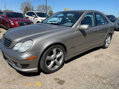 2005 Mercedes-Benz C-Class, $999. Photo 4