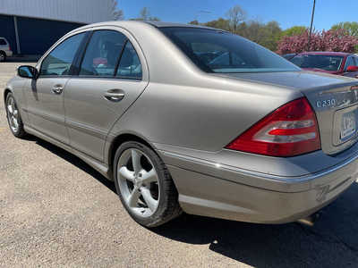 2005 Mercedes-Benz C-Class, $999. Photo 5
