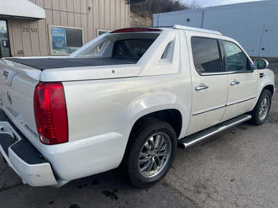 2010 Cadillac Escalade EXT, $7999. Photo 7
