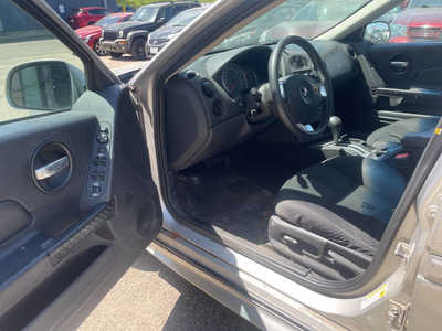 2006 Pontiac Grand Prix, $2999. Photo 8
