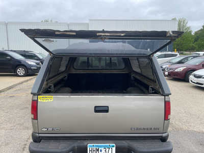 2000 Chevrolet S-10 Ext Cab, $1999. Photo 8