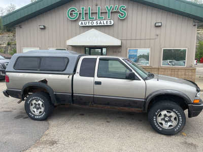 2000 Chevrolet S-10 Ext Cab, $1999. Photo 1