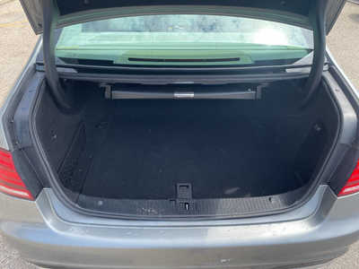 2014 Mercedes-Benz E-Class, $5999. Photo 8