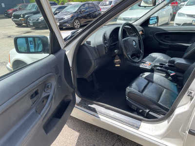 1996 BMW 3 Series, $1999. Photo 10